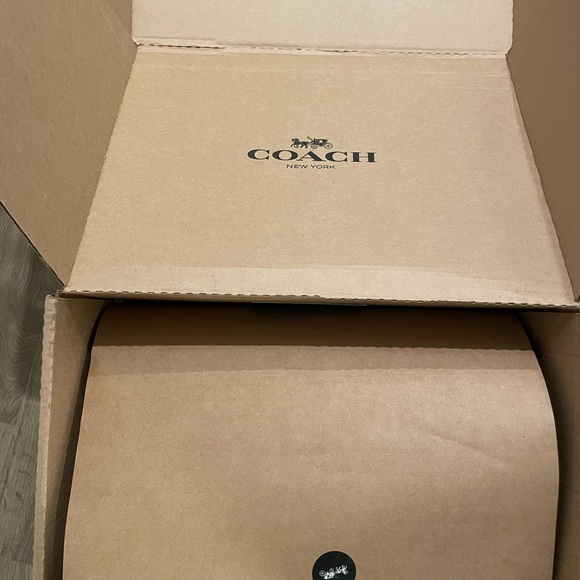 Coach Large Kisslock Bag NWT - Picture 3 of 5